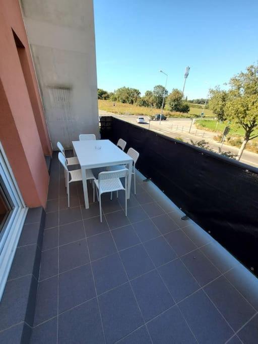 T4 Terrasse Et Box - Groupama Stadium-Eurexpo-Lyon Meyzieu Ngoại thất bức ảnh