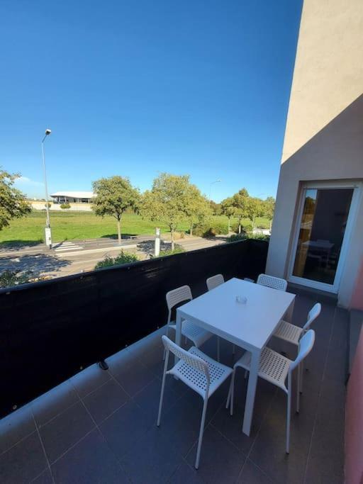 T4 Terrasse Et Box - Groupama Stadium-Eurexpo-Lyon Meyzieu Ngoại thất bức ảnh
